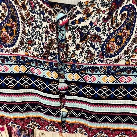 Umgee Multicolor Geometric Pattern Top - Picture 3 of 8